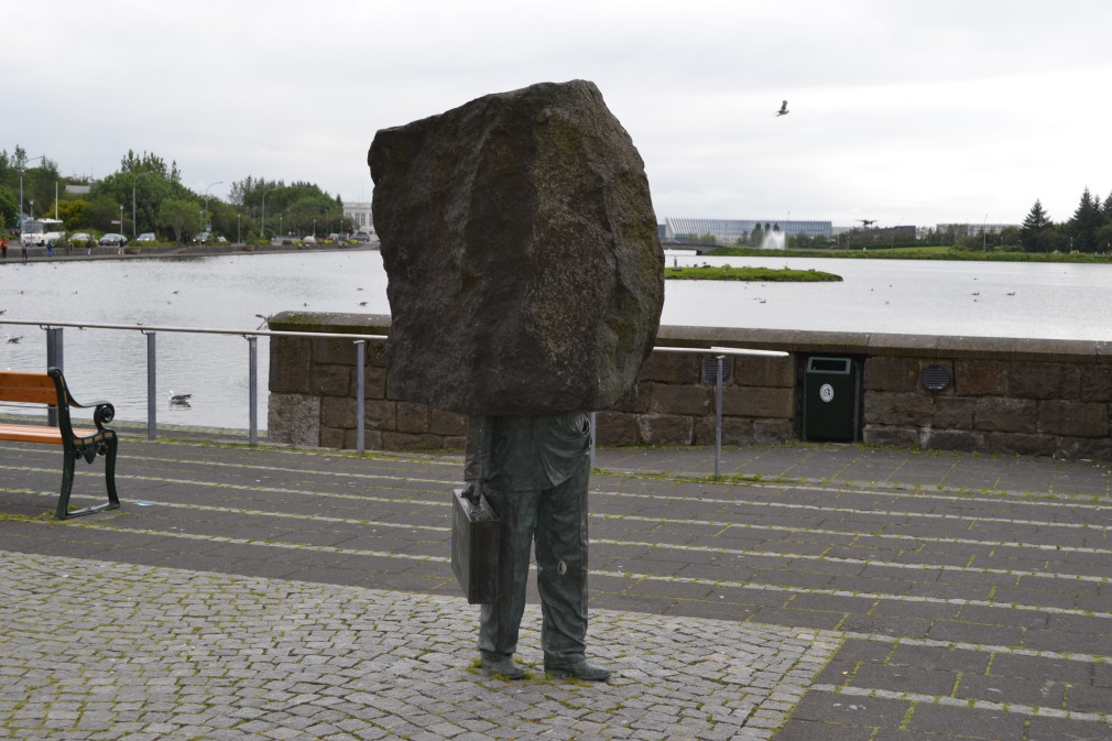 Reykjavik: Mann mit Betonkopf